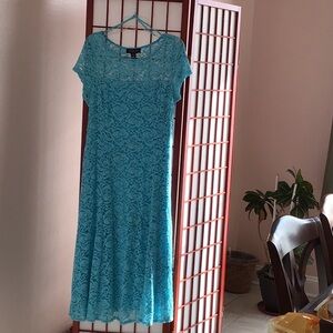 Lace dress in XL